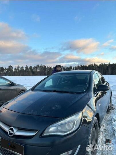 Opel Astra 1.6 AT, 2012, 240 000 км