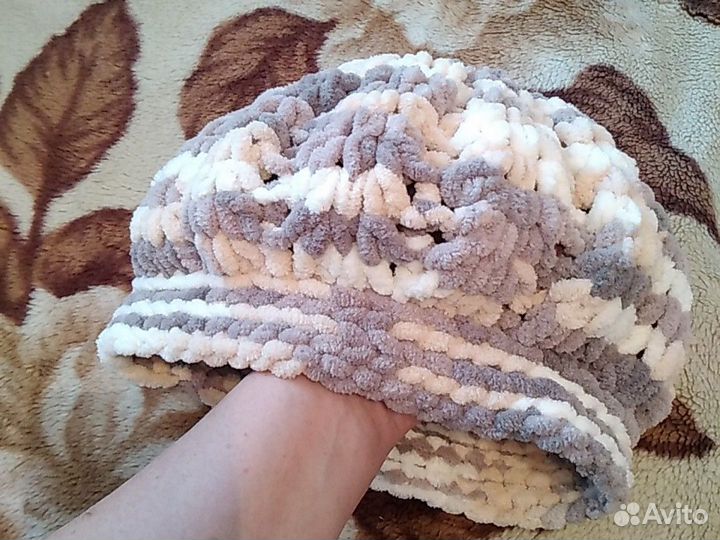 Берет вязаный демисезонный