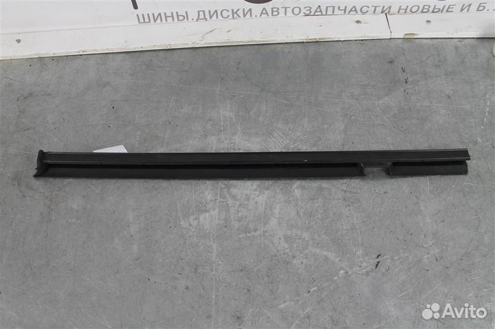 Молдинг двери задней левой Volvo XC90 2014-2019