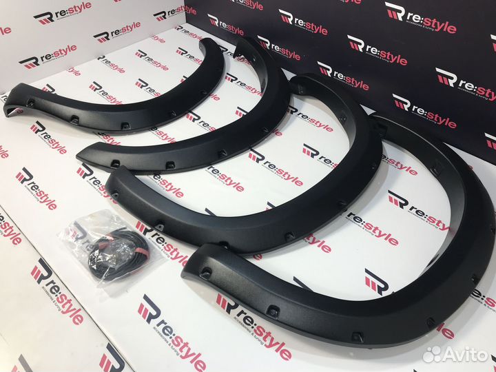 Фендера Toyota Tundra 2007-2013