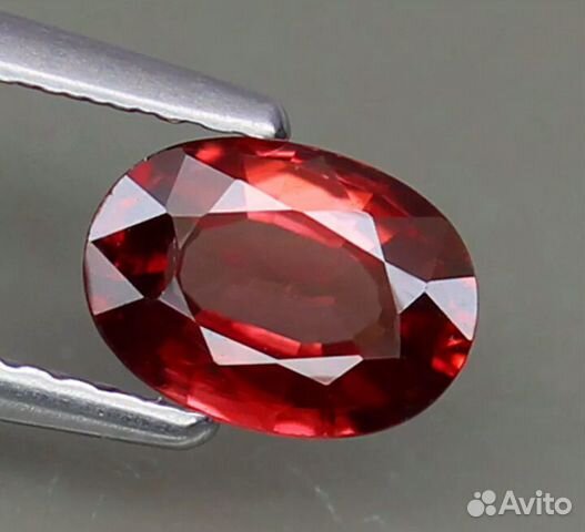 Природный красный циркон гиацинт