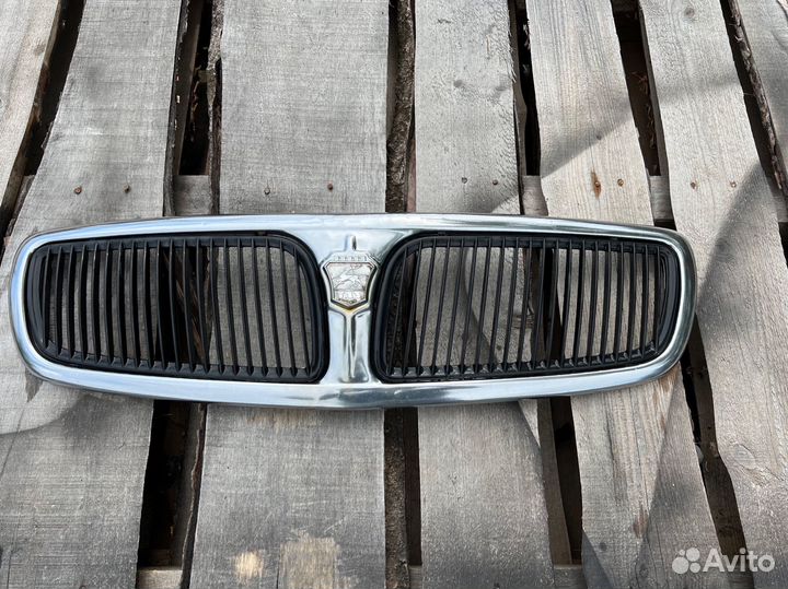 Решетка радиатора газ 31105