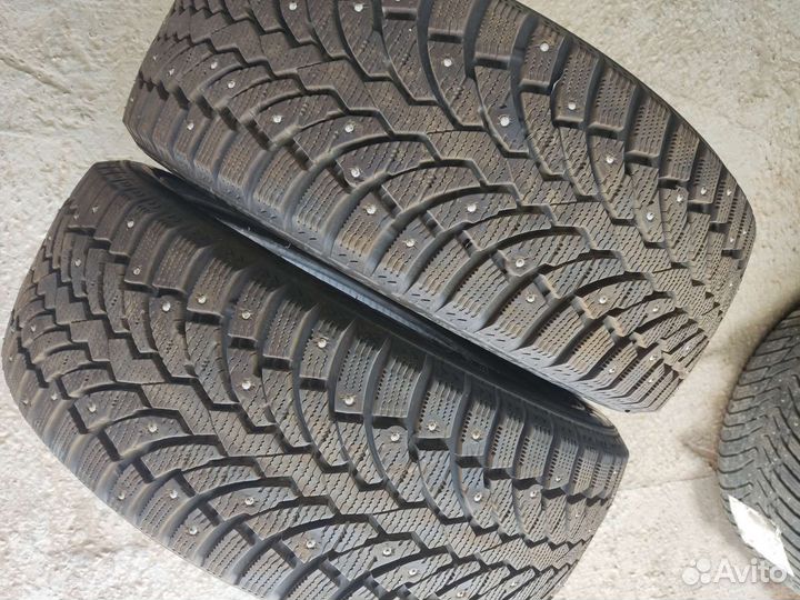 Pirelli Formula Ice 215/50 R17