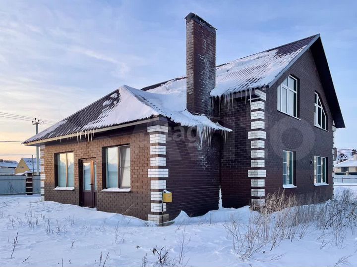 Дом 185 м² на участке 4,5 сот.