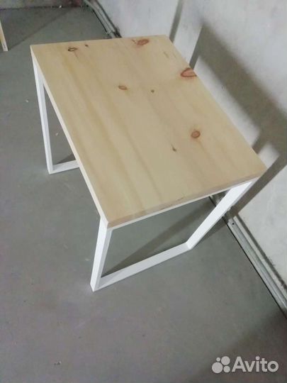 Стол компьютерный