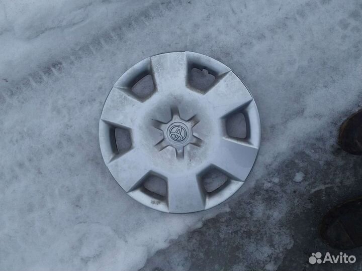 Колпак на 15 Тойота