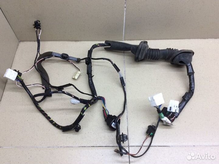 Проводка (коса) двери передняя правая Mitsubishi