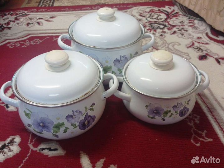 Набор кастрюль