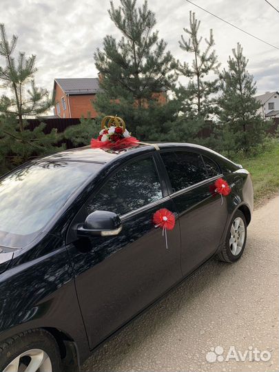 Свадебные украшения на машину