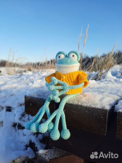 Вязаные игрушки лягушка