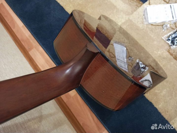 Гитара Yamaha c80 + комплект