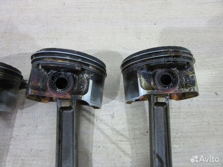 Поршень с шатуном Nissan Qashqai (J10) 2006-2014