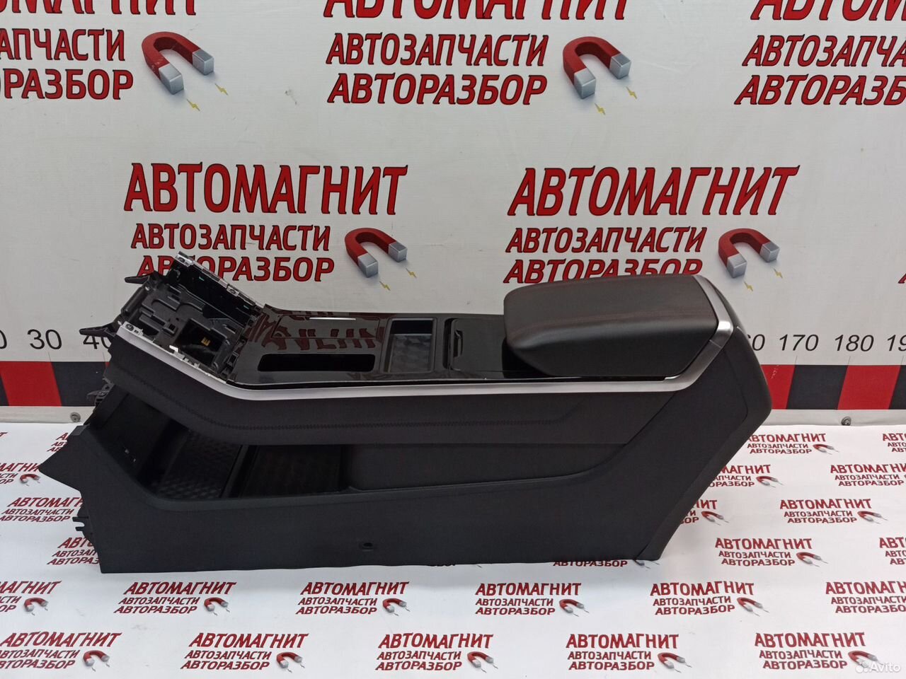 Подлокотник центральная консоль Exeed LX