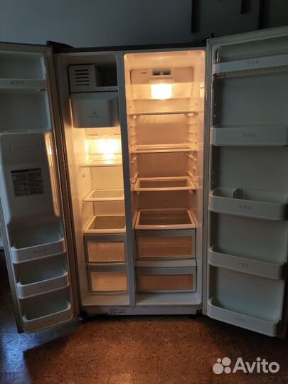 Холодильник LG side by side двухдверный