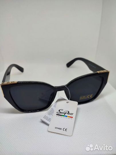 Черные стильные очки