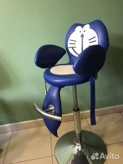 Парикмахерское детское кресло