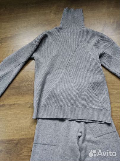 Костюм женский теплый 46-48