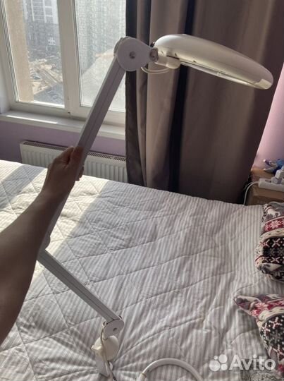 Лампа лупа настольная косметологическая/маникюрная