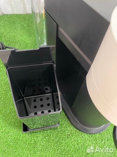 Кофеварка капсульная DeLonghi Nespresso ENV120.W