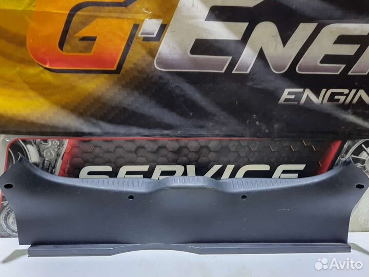 Обшивка багажника на заднюю панел Renault Megane 2