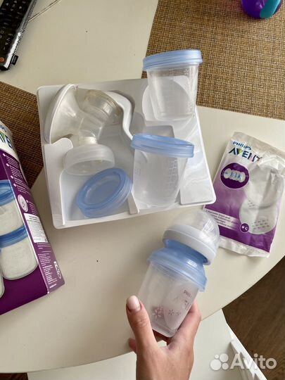 Молокоотсос avent ручной,с бутылочкой, новый, natu