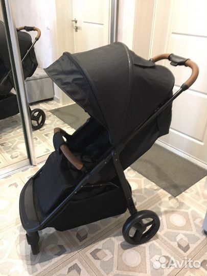 Коляска всесезонная Happy Baby Ultima V2 X4