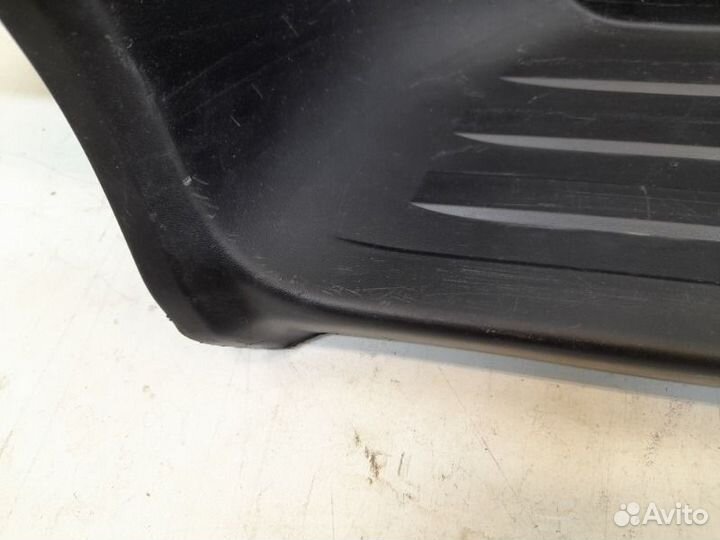 Накладка бампера задняя Toyota Hilux 8 2015-2023