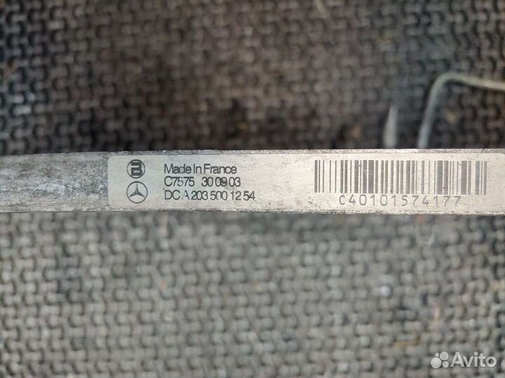 Радиатор кондиционера Mercedes C W203, 2004