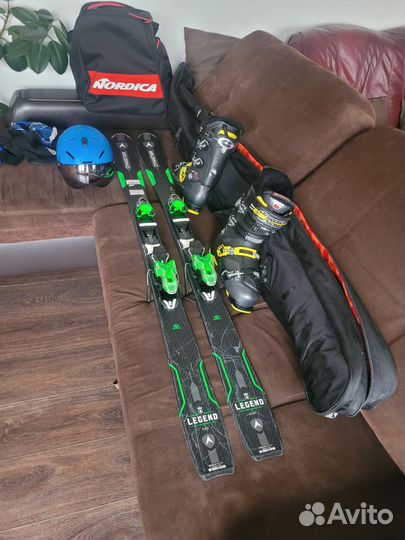 Горнолыжные лыжи комплект