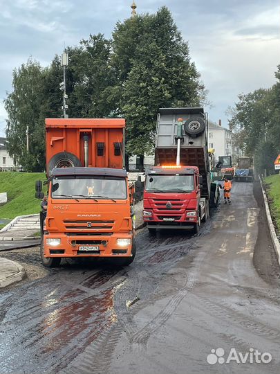 Водитель самосвала