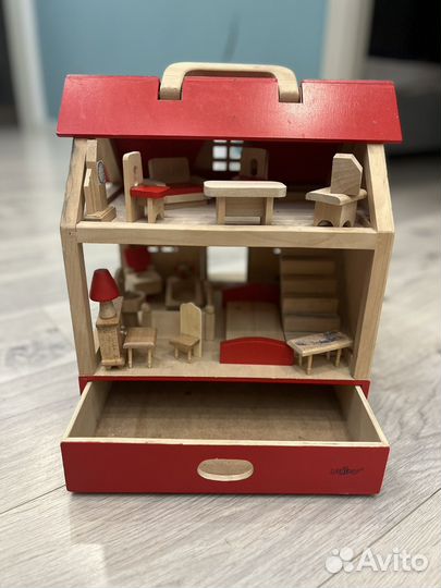 Домик кукольный