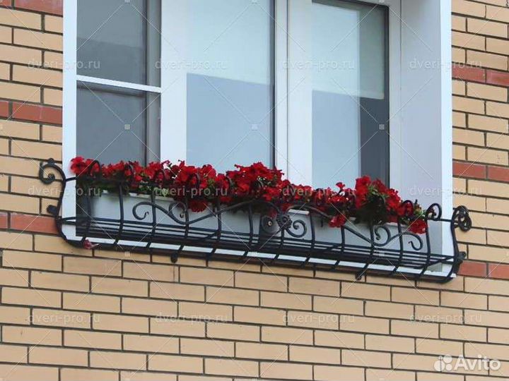 Кованная цветочница