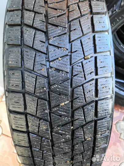 Bridgestone Blizzak DM-V1 225/65 R17 E
