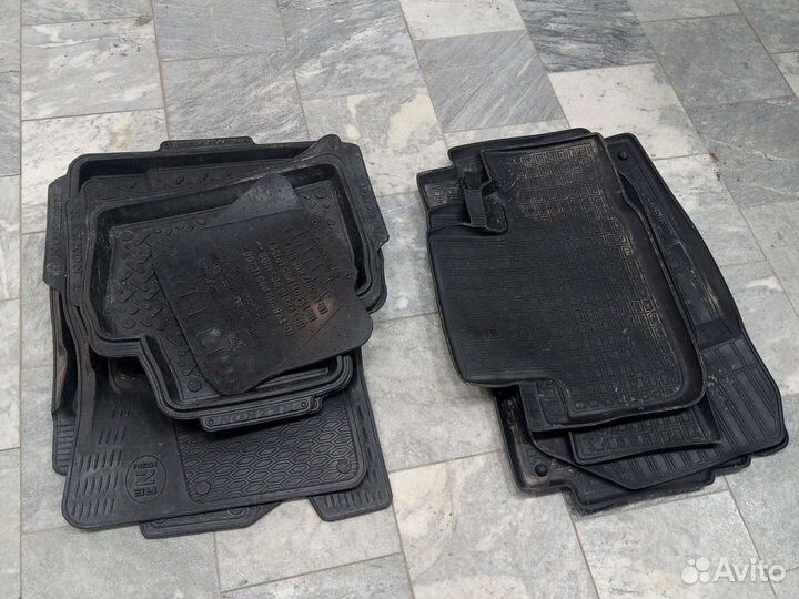 Автомобильные коврики резиновые на крузак 200