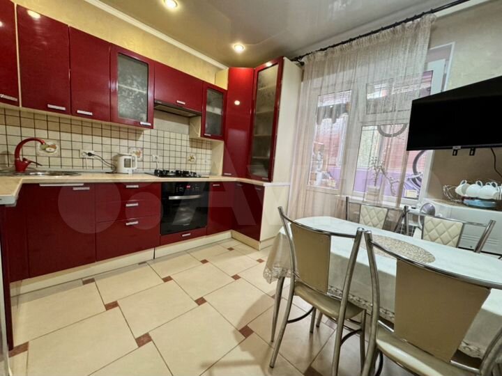 2-к. квартира, 56 м², 2/12 эт.