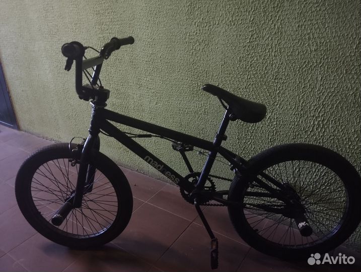Трюковой велосипед bmx madness stark