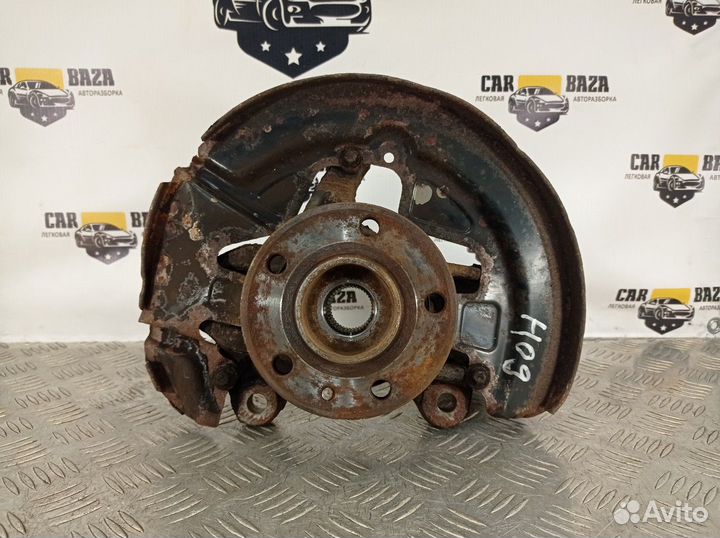 Кулак поворотный передний правый R