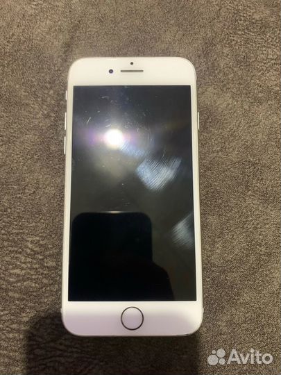 iPhone 8, 64 ГБ