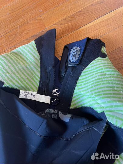 Гидрокостюм