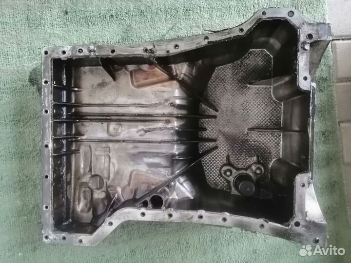 Поддон с датчиком масла Mercedes M 271.860