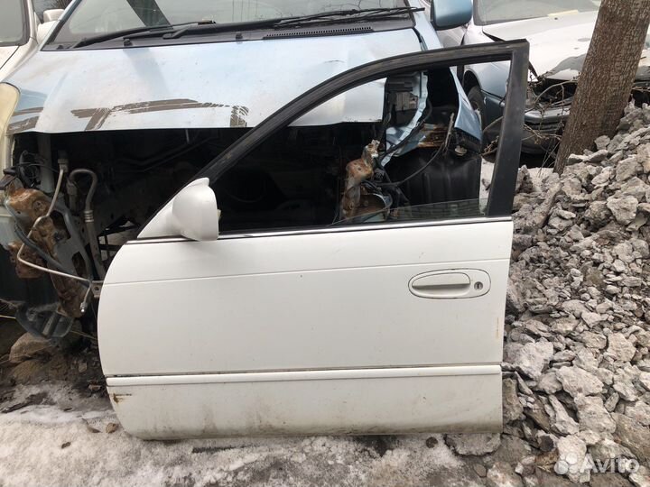 Toyota corolla 100 дверь