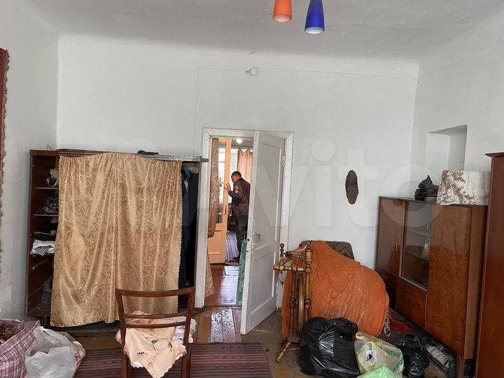 3-к. квартира, 80 м², 1/2 эт.