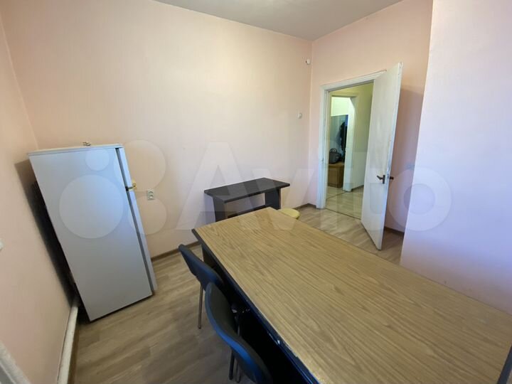 4-к. квартира, 100 м², 2/3 эт.