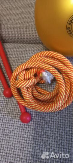 Гимнастическая скакалка