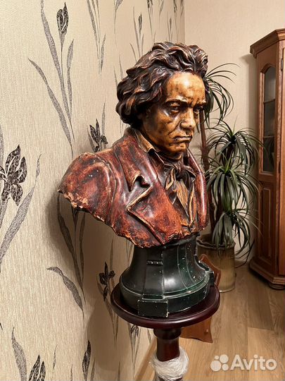 Бюст Людвиг van Бетховен