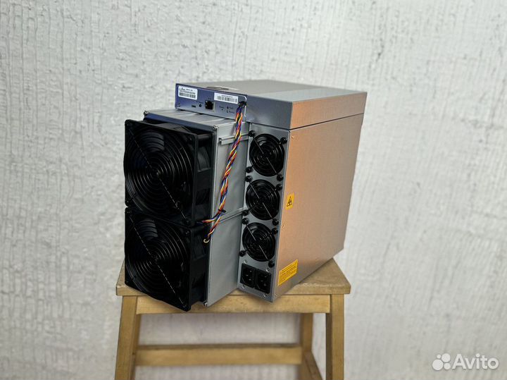 Asik miner Bitmain Antminer L7 9300MH/s