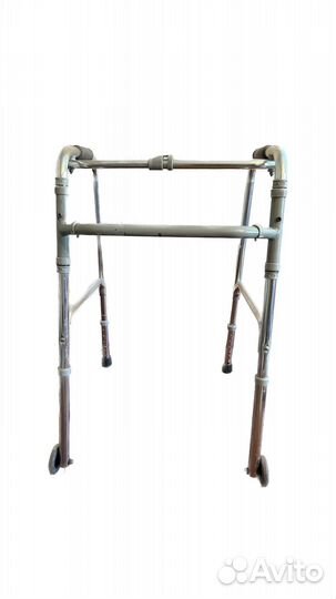 Ходунки для взрослых на колесах