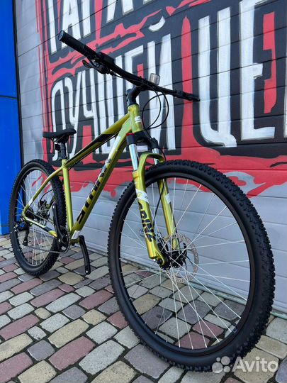 Горный велосипед Stark Hunter 29.3 HD green