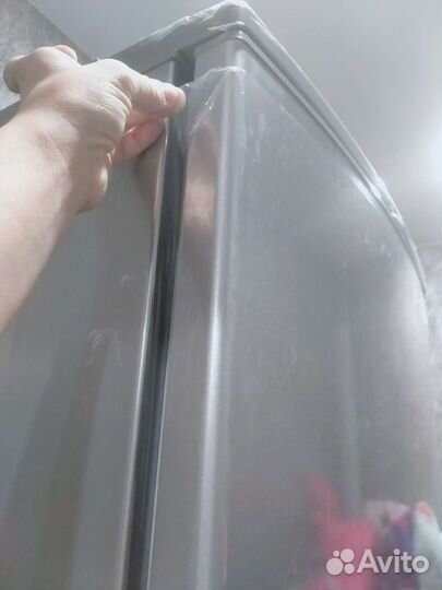 Холодильник новый