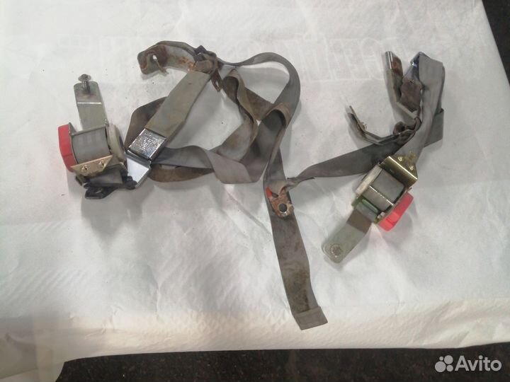 Задние ремни безопасности cadillac Eldorado